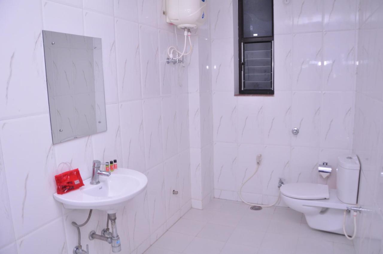 Sakura House Hotel Bodh Gaya Room photo