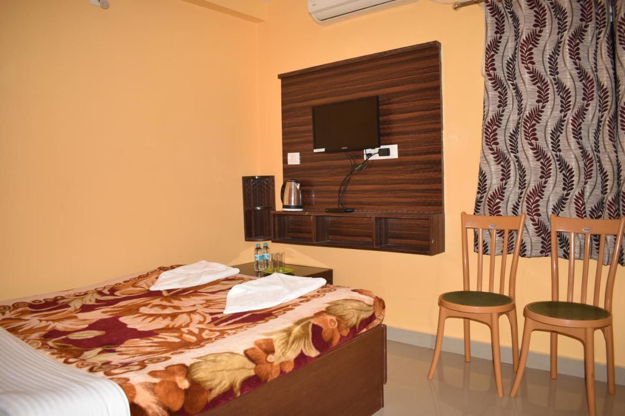 Sakura House Hotel Bodh Gaya Exterior photo