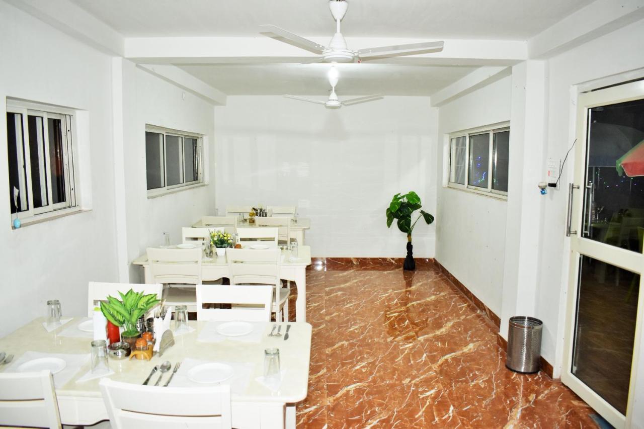Sakura House Hotel Bodh Gaya Exterior photo
